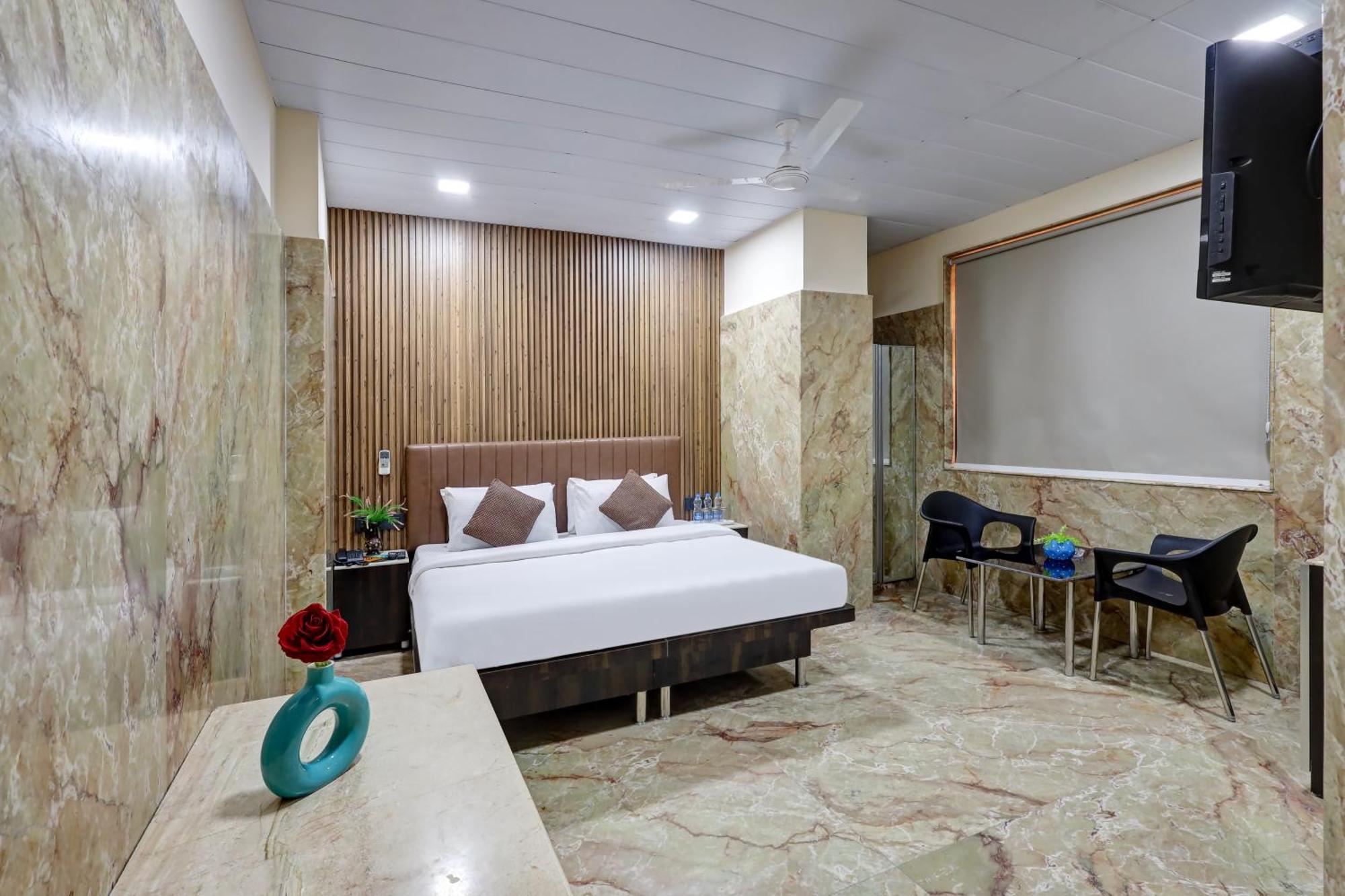 Hotel Singh Palace デリー エクステリア 写真