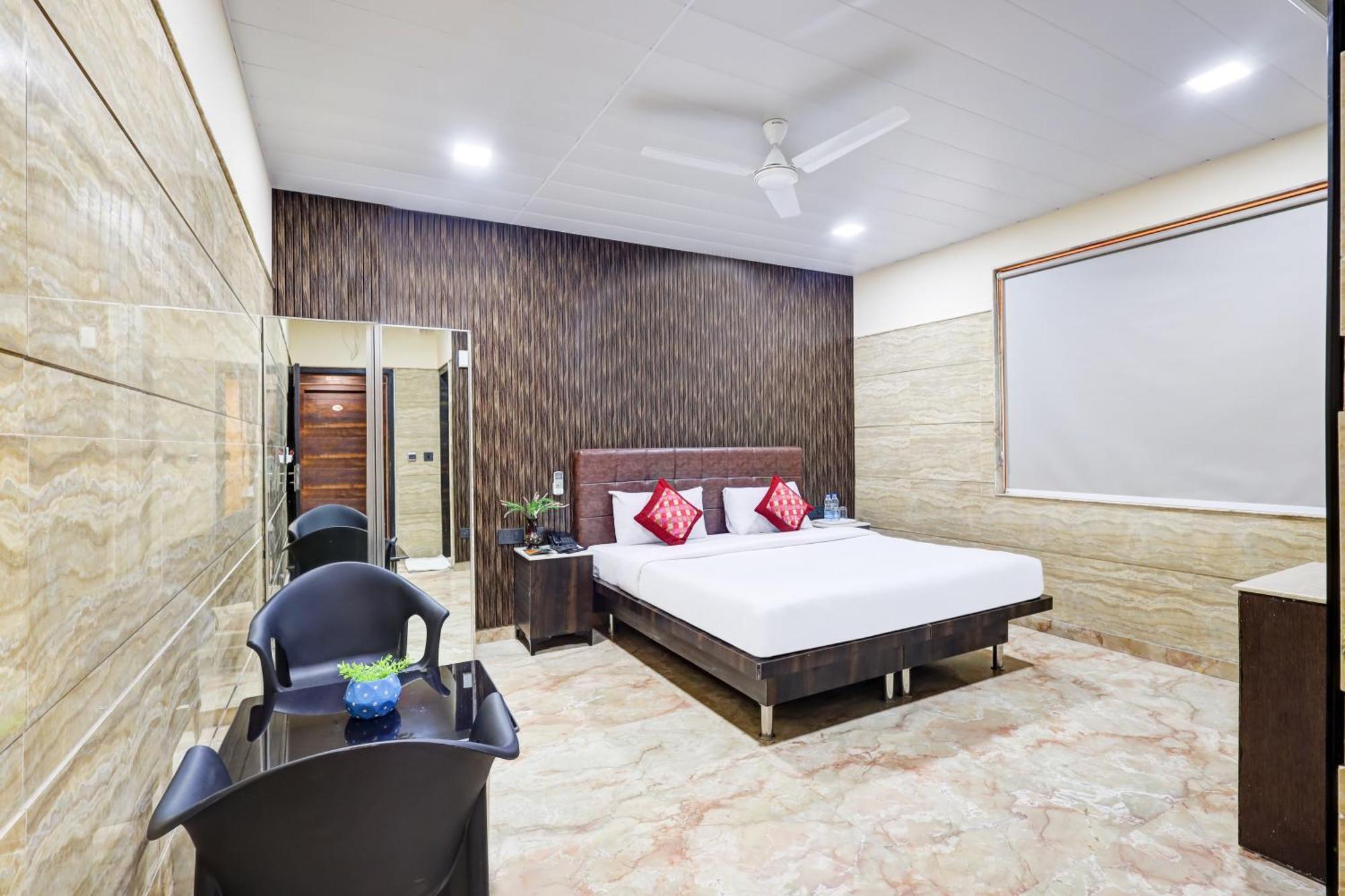 Hotel Singh Palace デリー エクステリア 写真